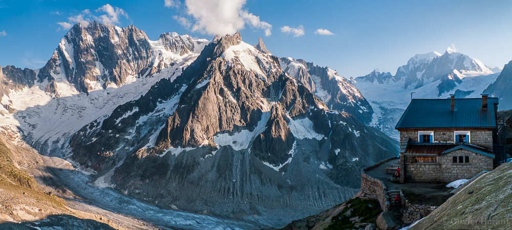 Refuge du Courvercle et Grandes Jorasses