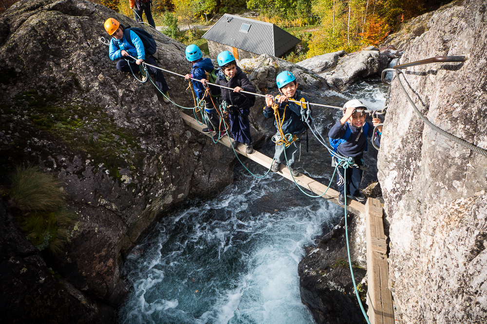 Sur une poutre de la via de la Cascade.