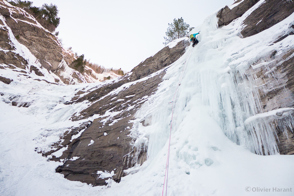 Manteyer icefall near Céüse.